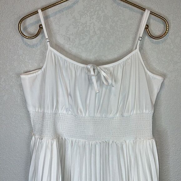 NWT J.Crew Smocked Waist Pleated Dress White Size 14 - Picture 3 of 15